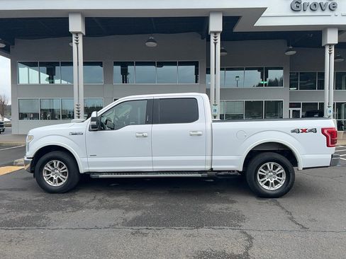 Used 2016 Ford F150 Lariat w/ Equipment Group 501A Mid image 9