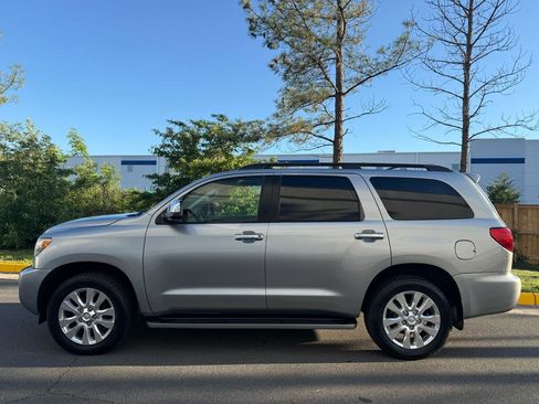 Used 2010 Toyota Sequoia Limited AWD/4WD image 10