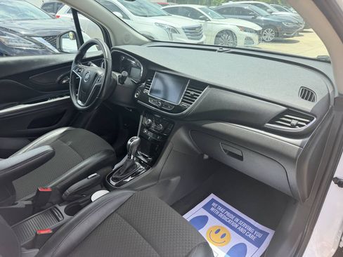 Used 2019 Buick Encore Preferred FWD image 19