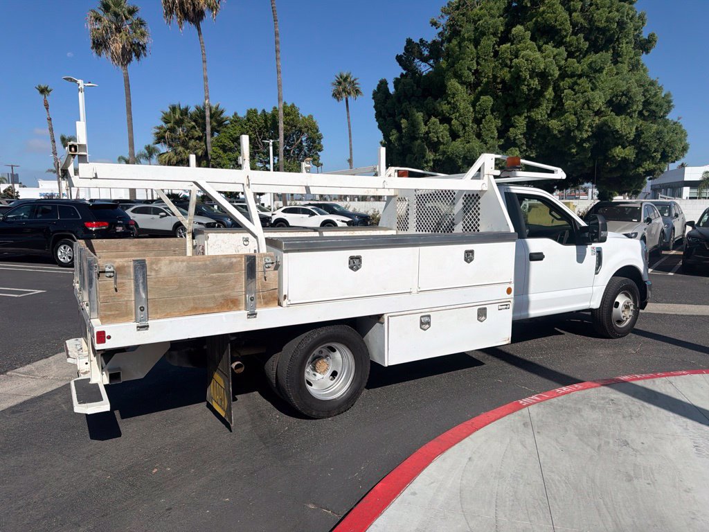 Used 2020 Ford F350 2WD Regular Cab DRW Super Duty image 16