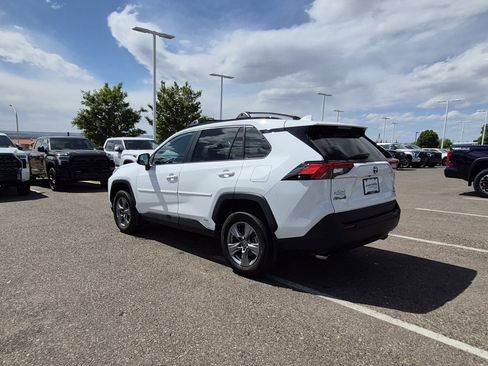 Certified 2022 Toyota RAV4 XLE AWD/4WD image 3