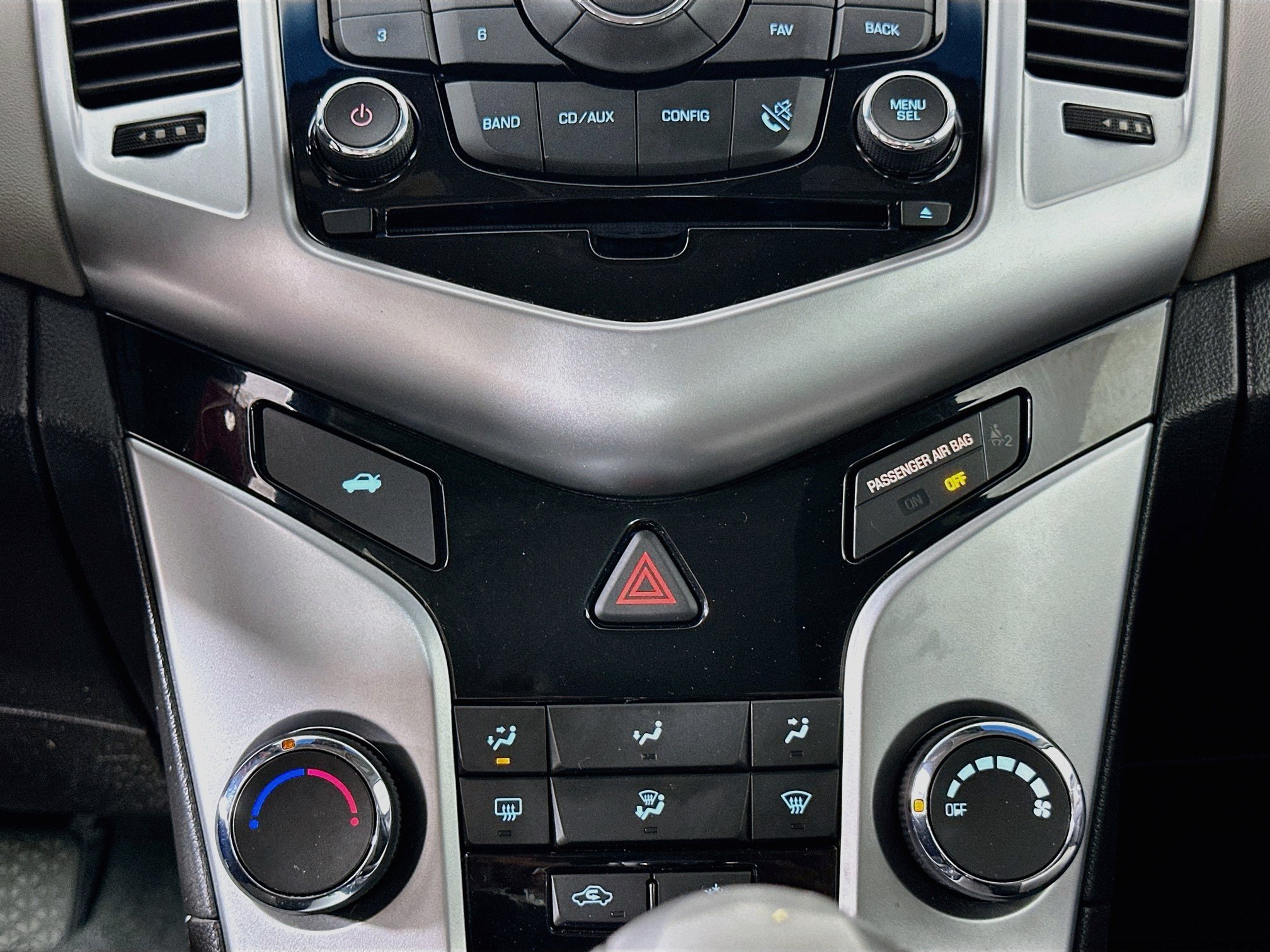 Used 2016 Chevrolet Cruze LS FWD image 21
