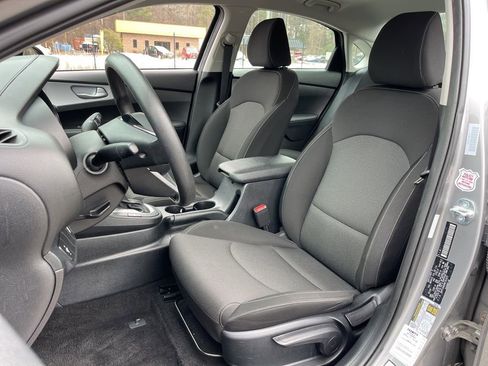 Used 2024 Kia Forte LXS image 18