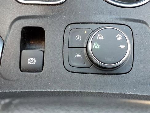 Used 2023 Chevrolet Traverse LT w/ LPO, Floor Liner Package AWD/4WD image 22