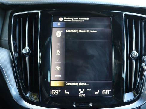 Used 2019 Volvo V60 T5 Cross Country AWD/4WD image 24