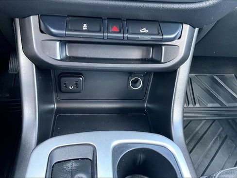 Used 2022 Chevrolet Colorado LT RWD image 34