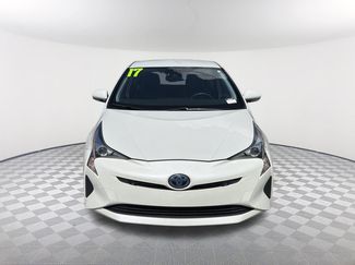 Used 2017 Toyota Prius Four FWD video 2