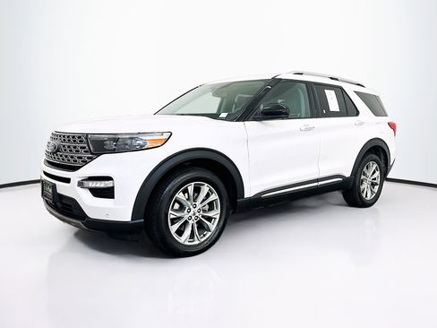 Used 2023 Ford Explorer Limited image 3