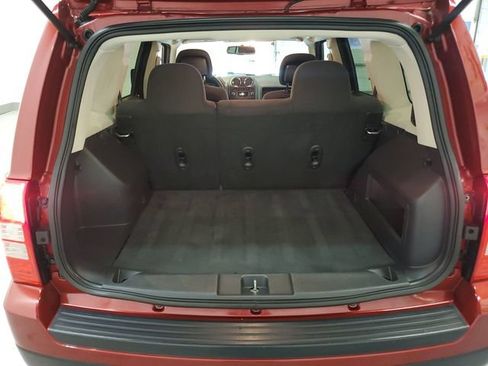 Used 2017 Jeep Patriot Sport w/ Power Value Group AWD/4WD image 6