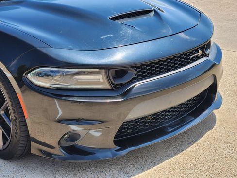 Used 2019 Dodge Charger Scat Pack RWD image 9