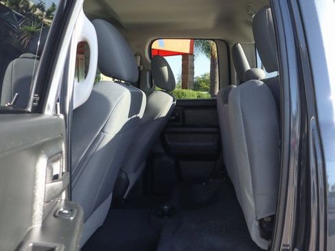 Used 2018 RAM 1500 Express image 33