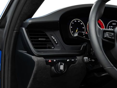 Used 2025 Porsche 911 GT3 image 30