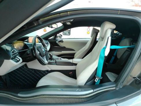 Used 2015 BMW i8 Base image 20