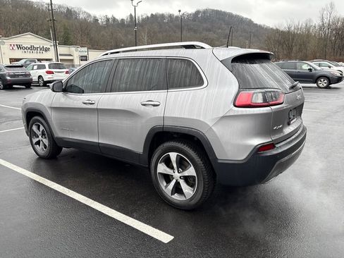 Used 2019 Jeep Cherokee Limited image 3