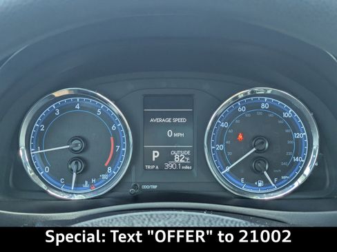 Used 2018 Toyota Corolla LE FWD image 30