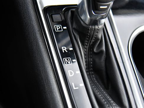 Used 2024 Nissan Altima 2.5 SV image 24