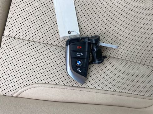 Used 2024 BMW 330i xDrive Sedan w/ Convenience Package AWD/4WD image 29
