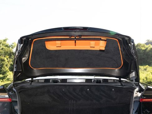 Used 2018 Aston Martin Vanquish S RWD image 46