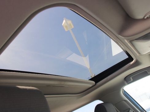 Certified 2022 Toyota RAV4 XLE w/ Convenience Package FWD image 22