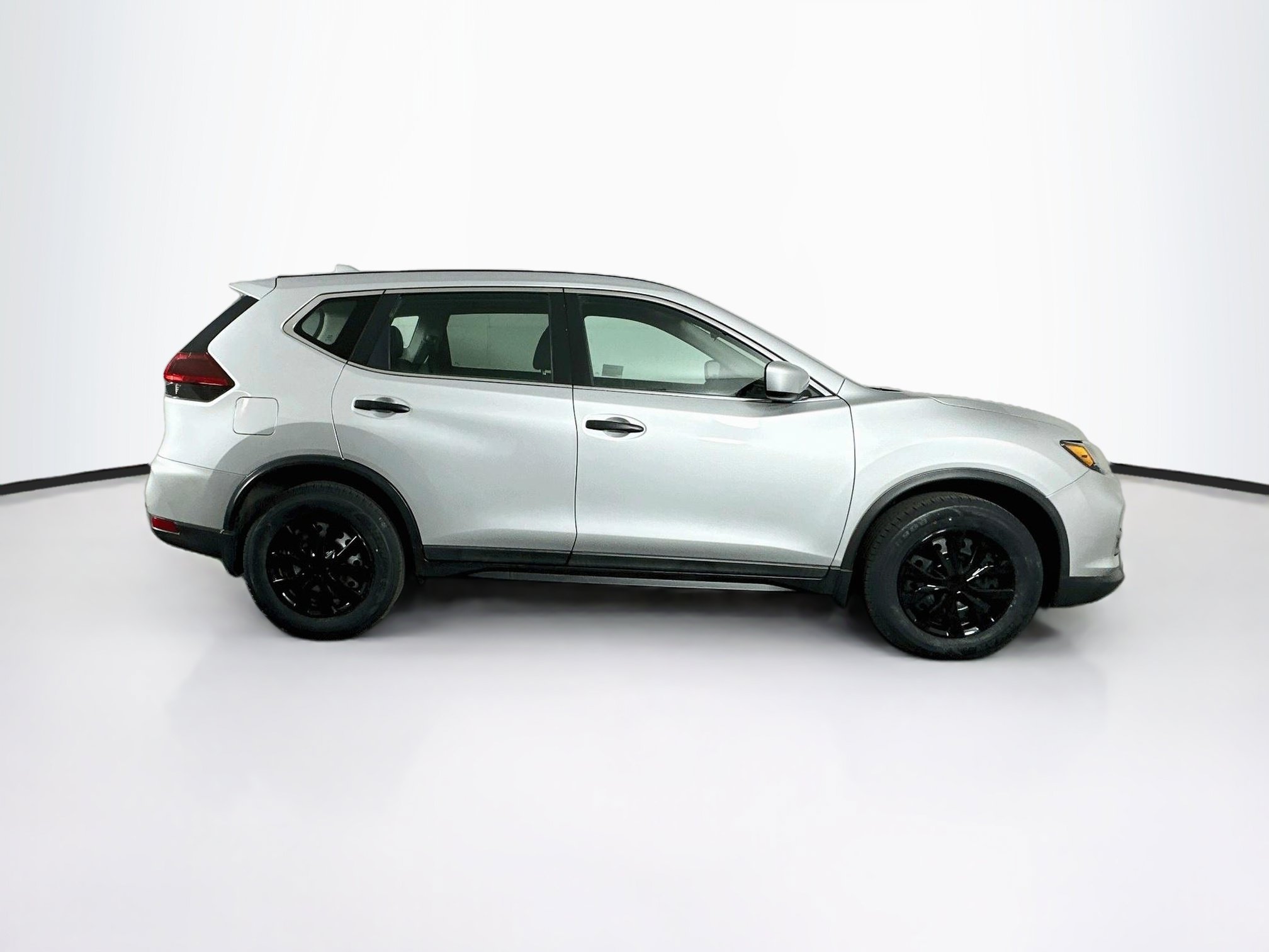Used 2020 Nissan Rogue S FWD image 10