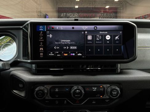 Used 2025 Jeep Wrangler Unlimited Sport AWD/4WD image 24