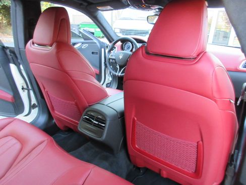 Used 2023 Maserati Ghibli Modena Q4 image 35