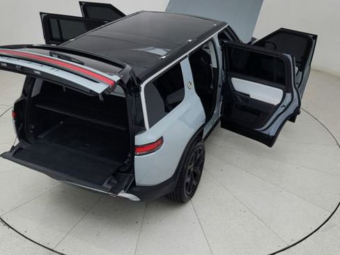 Used 2024 Rivian R1S Adventure image 24