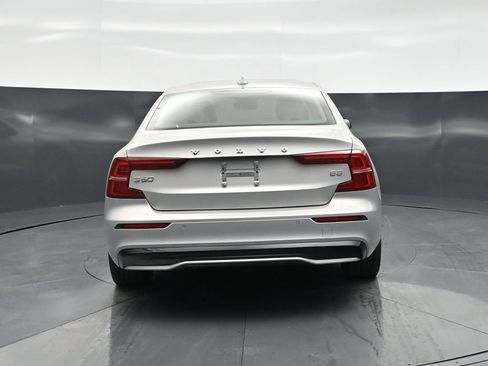 Used 2024 Volvo S60 B5 Core FWD image 26