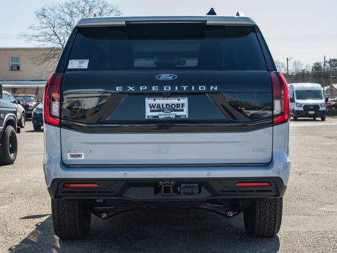 New 2026 Ford Expedition Max Active image 5