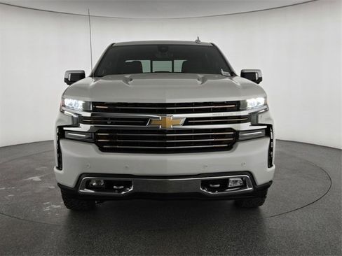 Used 2020 Chevrolet Silverado 1500 High Country w/ Technology Package image 8