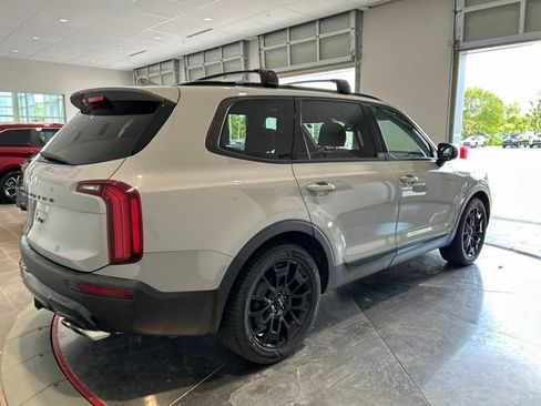 Used 2022 Kia Telluride SX w/ Nightfall Edition Package AWD/4WD image 8