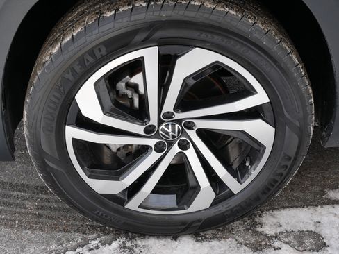 Used 2021 Volkswagen Atlas SEL Premium image 15