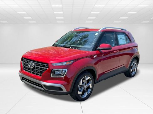 New 2025 Hyundai Venue SEL image 3