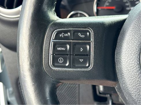 Used 2014 Jeep Wrangler Unlimited Sahara w/ Dual Top Group AWD/4WD image 14