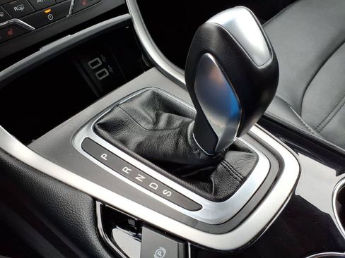 Used 2018 Ford Edge SEL w/ Equipment Group 201A AWD/4WD image 21