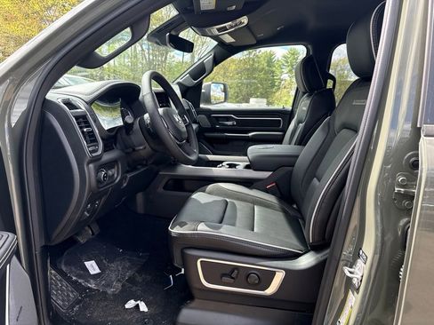 New 2026 RAM 1500 Laramie AWD/4WD image 17