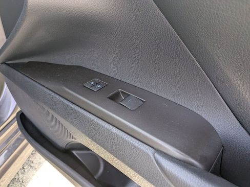 Used 2024 Toyota Camry SE image 33