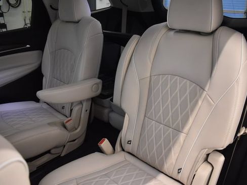 Used 2024 Buick Enclave Avenir w/ Avenir Technology Package AWD/4WD image 7