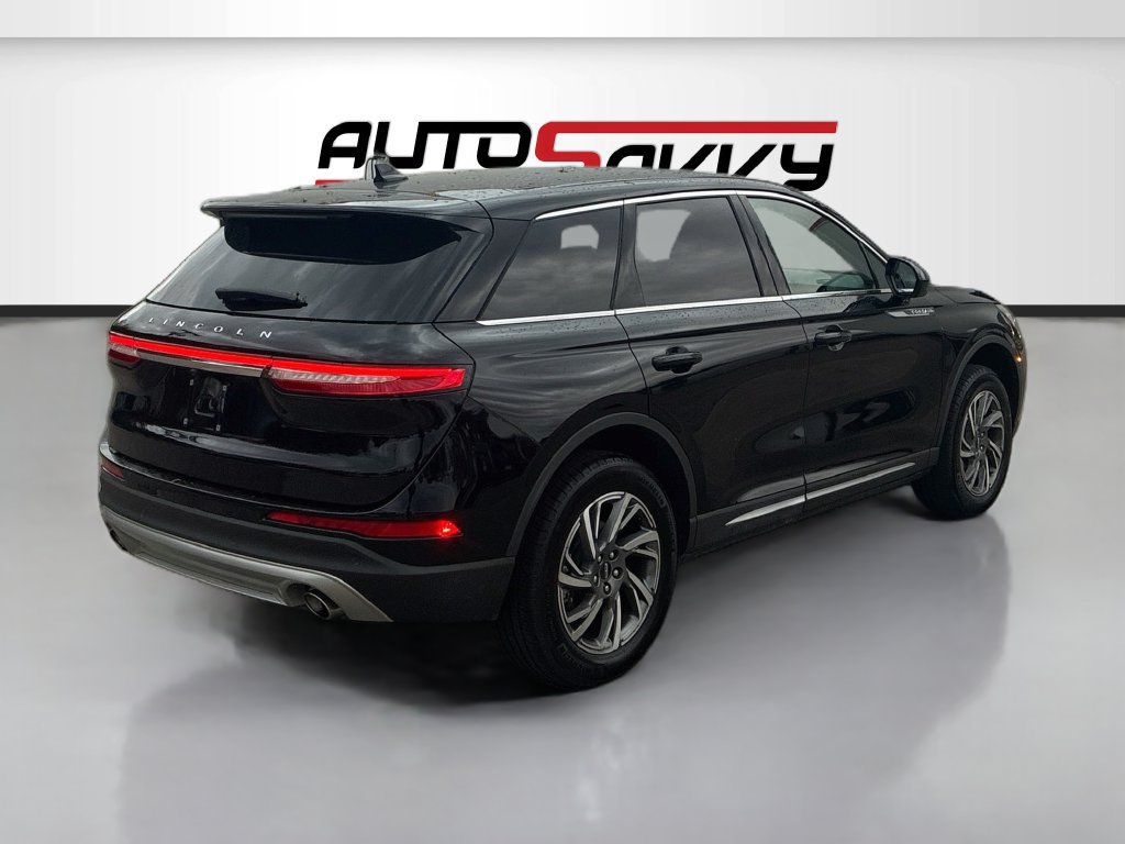 Used 2025 Lincoln Corsair AWD image 7