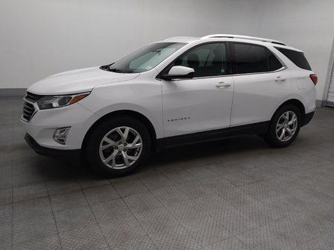Used 2020 Chevrolet Equinox LT image 2