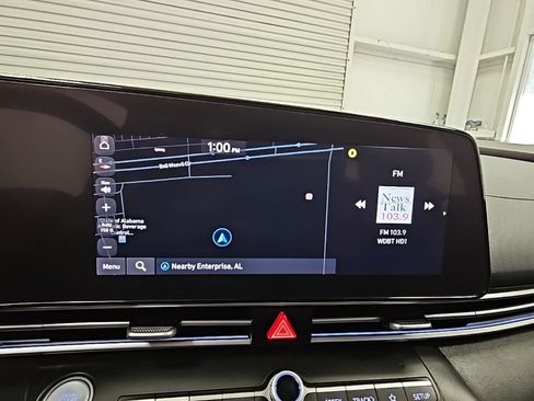 Used 2024 Hyundai Elantra SEL w/ Convenience Package image 15