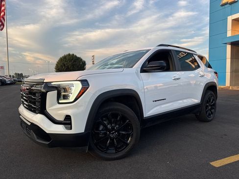 Used 2026 GMC Terrain Elevation w/ Elevation Premium Package AWD/4WD image 1