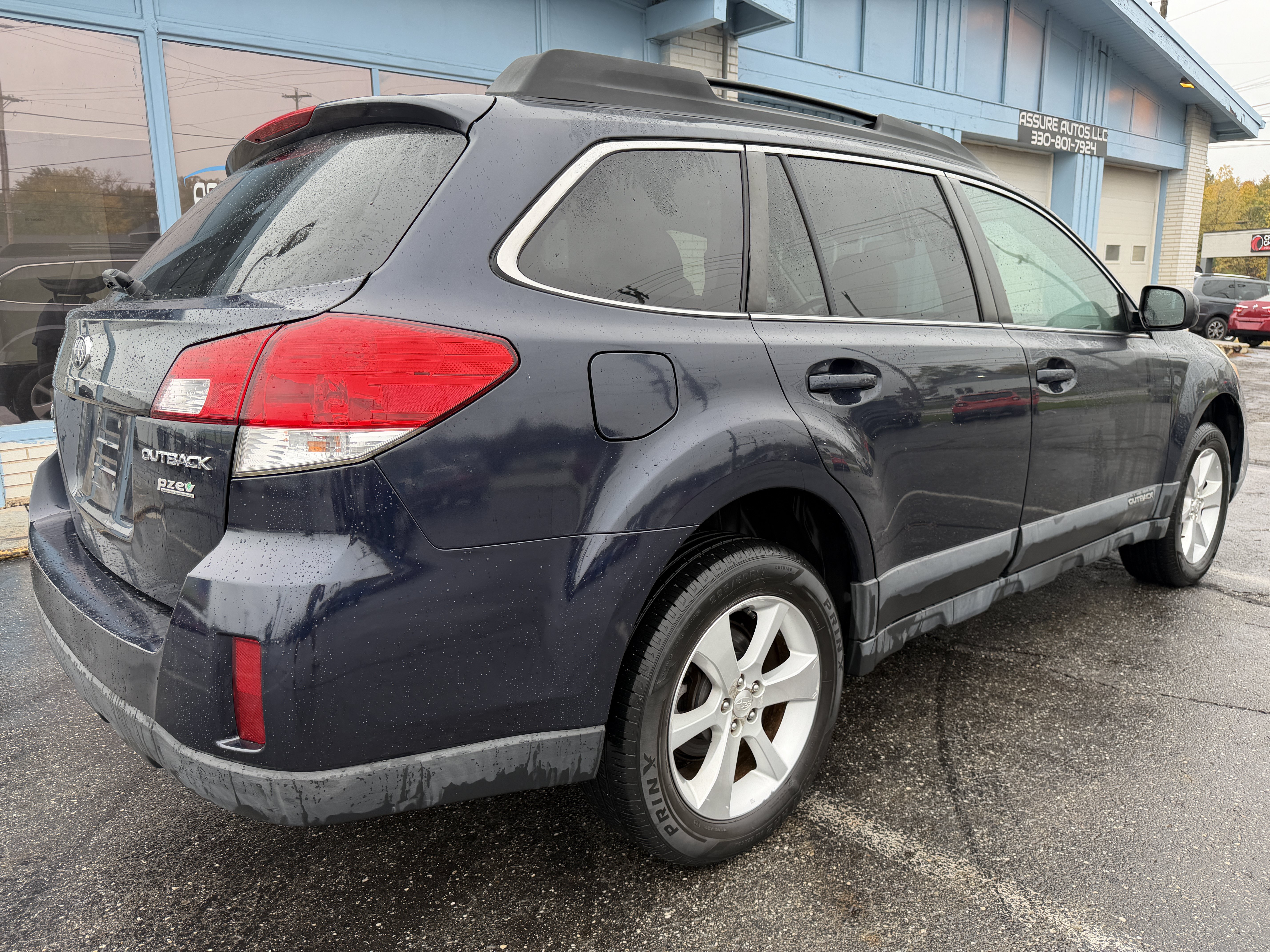 Used 2013 Subaru Outback 2.5i Limited AWD/4WD image 5