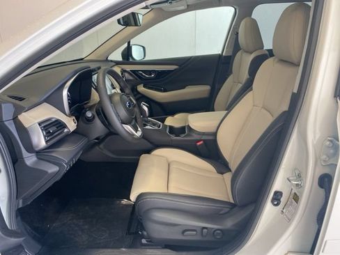 Used 2025 Subaru Outback Limited AWD/4WD image 10