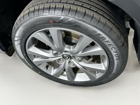 Used 2024 MAZDA CX-30 AWD 2.5 S w/ Preferred Package image 11