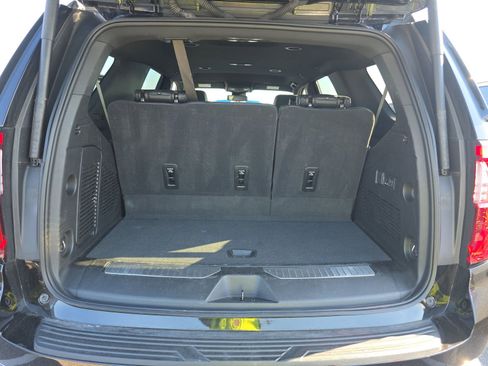 Used 2025 GMC Yukon Denali AWD/4WD image 16