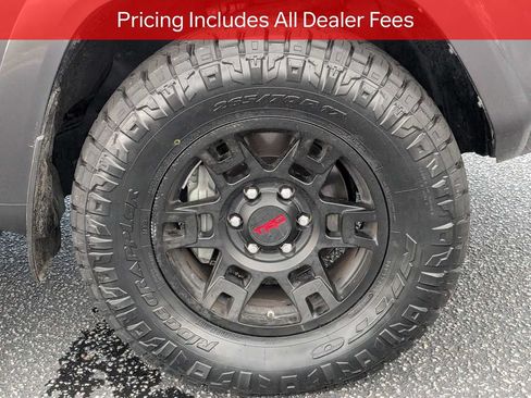 Used 2023 Toyota 4Runner TRD Off-Road Premium w/ Moonroof Package AWD/4WD image 12