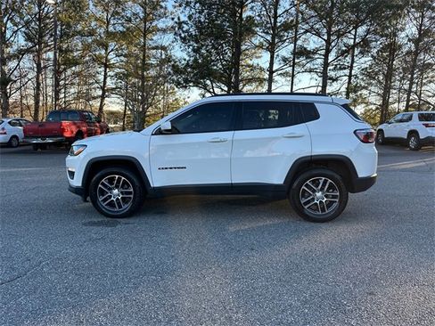 Used 2018 Jeep Compass Latitude w/ Cold Weather Group image 4