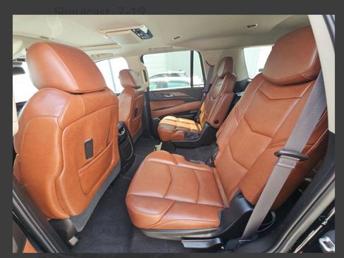 Used 2017 Cadillac Escalade Luxury AWD/4WD image 9