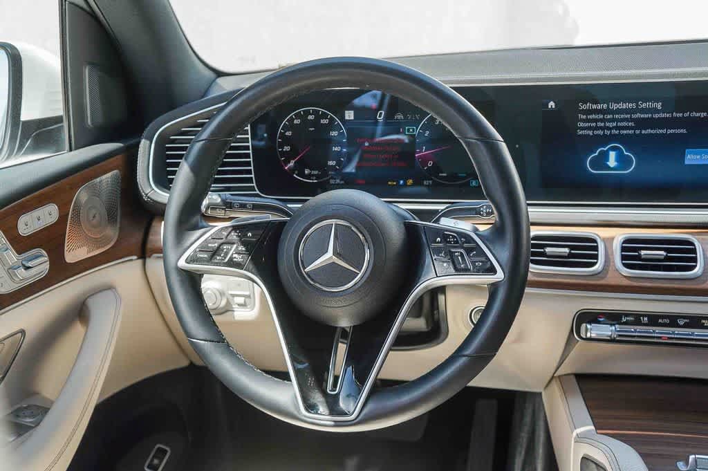 Used 2024 Mercedes-Benz GLS 450 4MATIC image 15